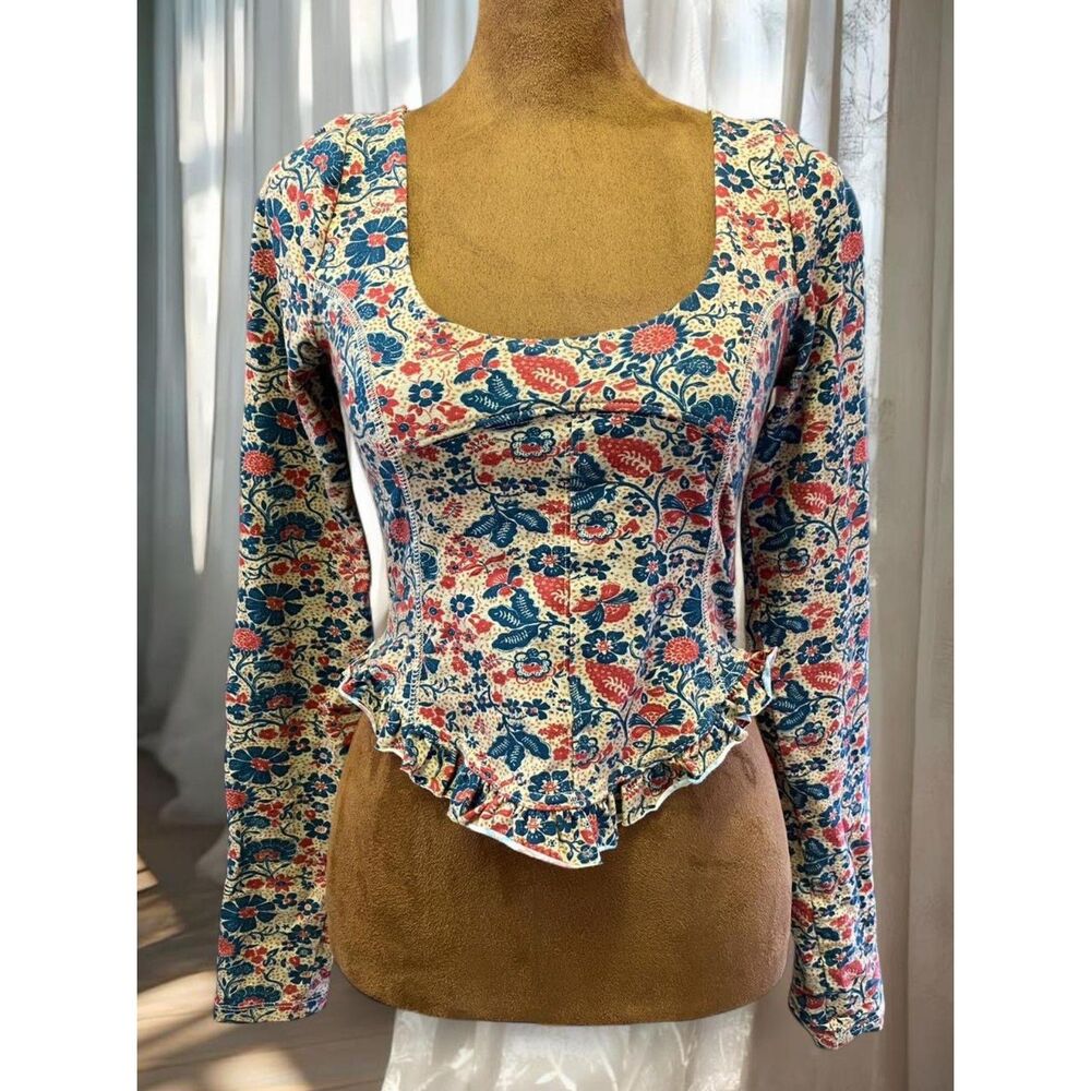Free People Bohemian Cottage Festival Feminine Floral Ruffle Long Sleeve